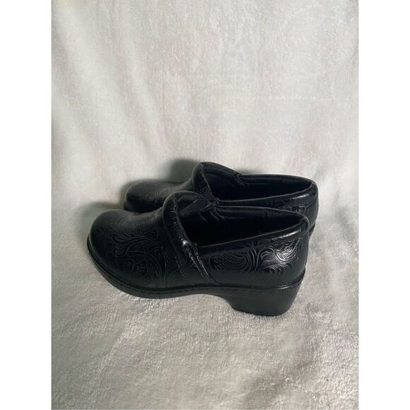 ‎Yuu Bethanee Clogs - Picture 2 of 4